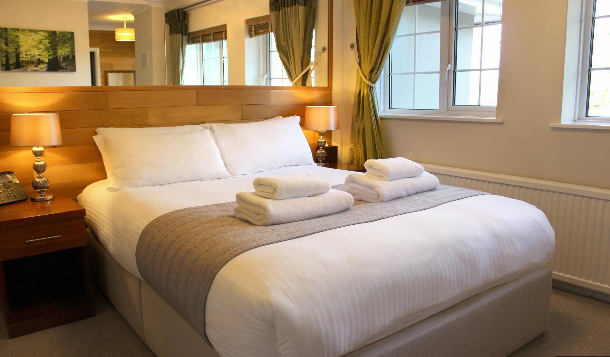 Отель Wickwoods Albourne Экстерьер фото